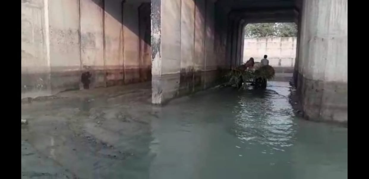 Waterfall occurs in many underpasses here too