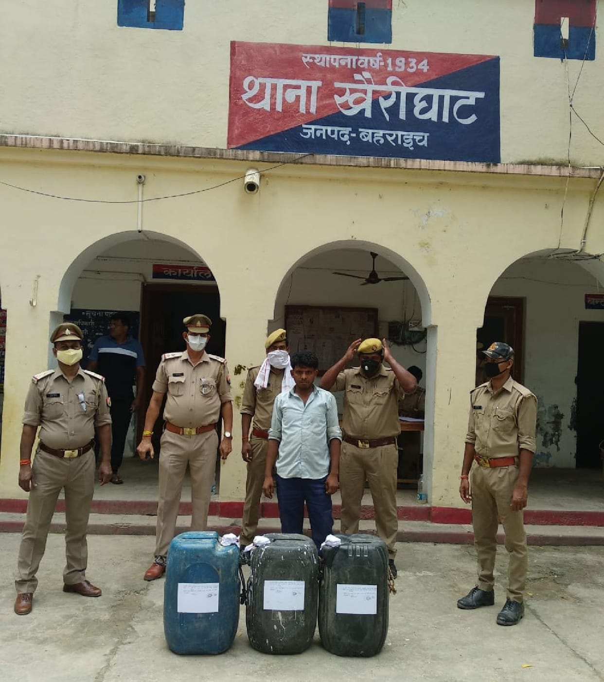 Smuggler caught with alcohol, top-10 criminal