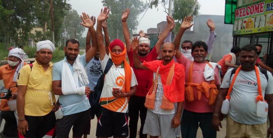 haridwar no, the shivbhakt taken ganga jal in those tume ishivratri
