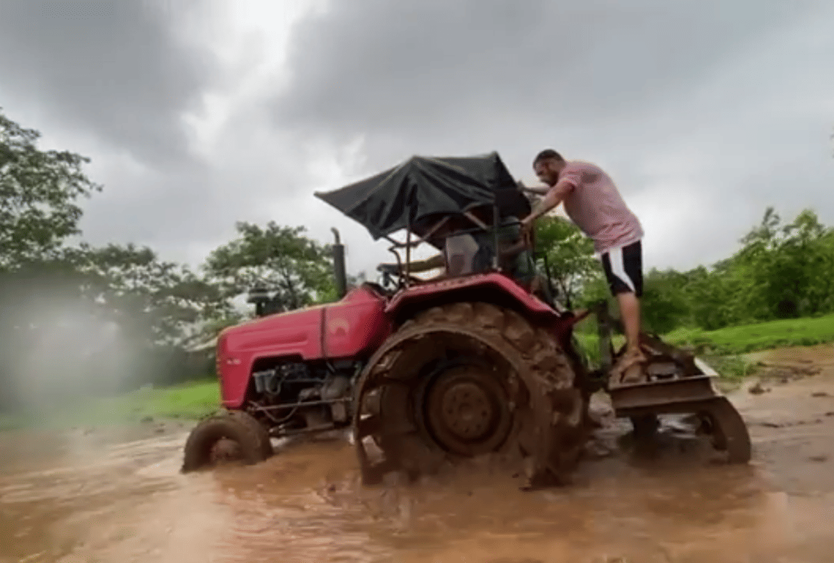 Salman Khan Tractor plough on his Field for Rice Farming in his Panvel Farmhouse