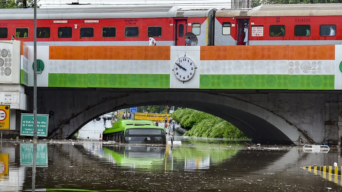 If master plan 2041 is not implemented in delhi, capital of india will continue to sink in 2015