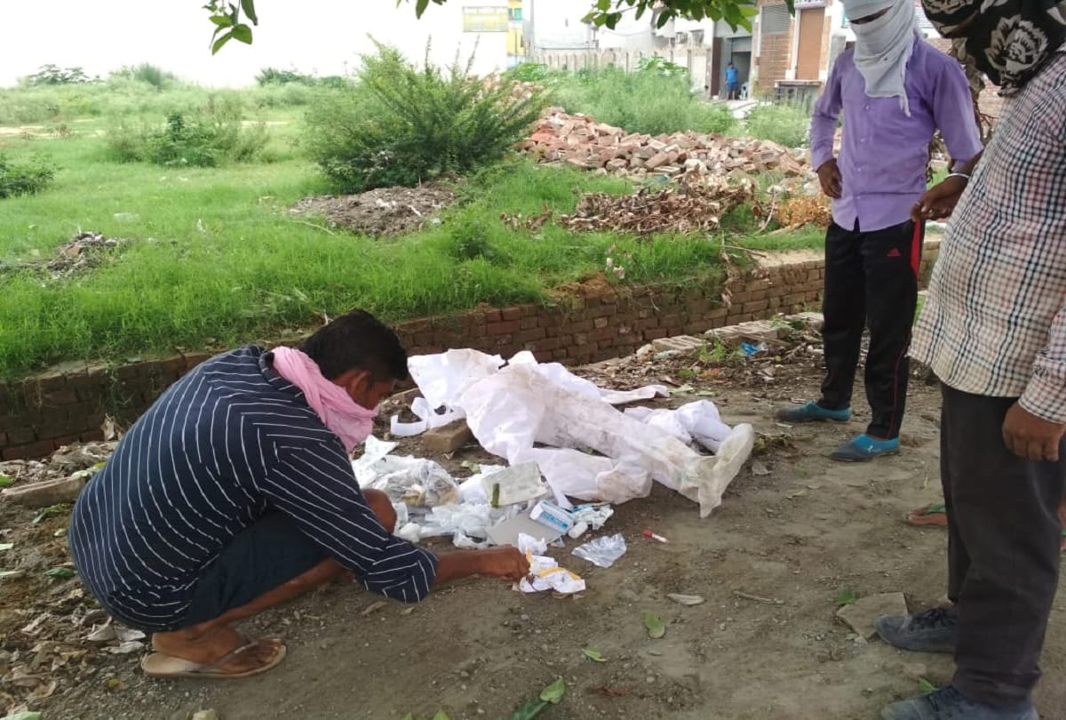 Used PPE Kit and gloves found thrown outdoors in Amroha UP