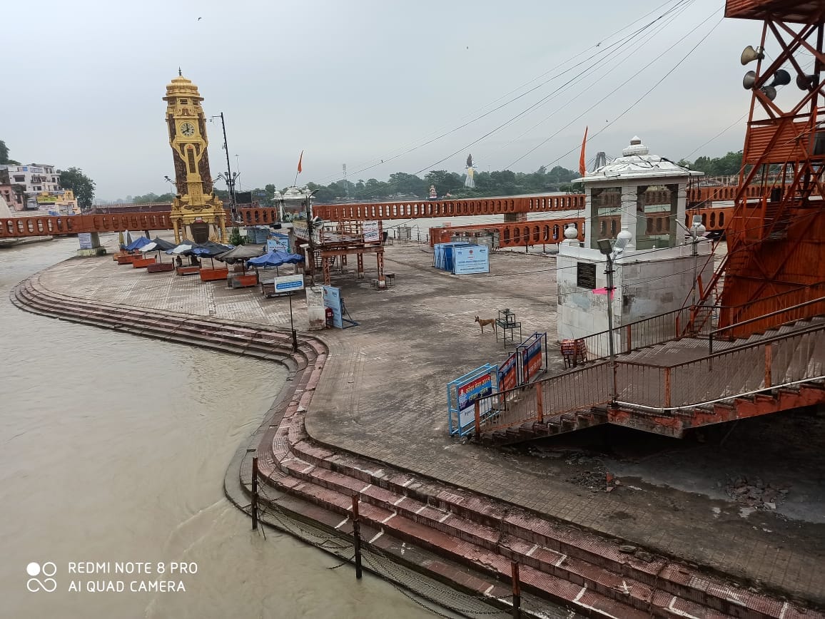 lockdown in haridwar: after Three days haridwar borders opened, devotees took a dip in Ganges and worshiped