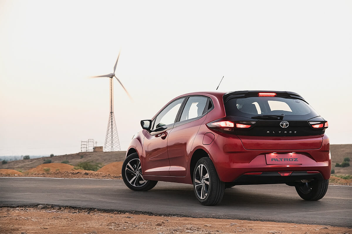 Tata motors offering low cost emi offer on its Tata Altroz