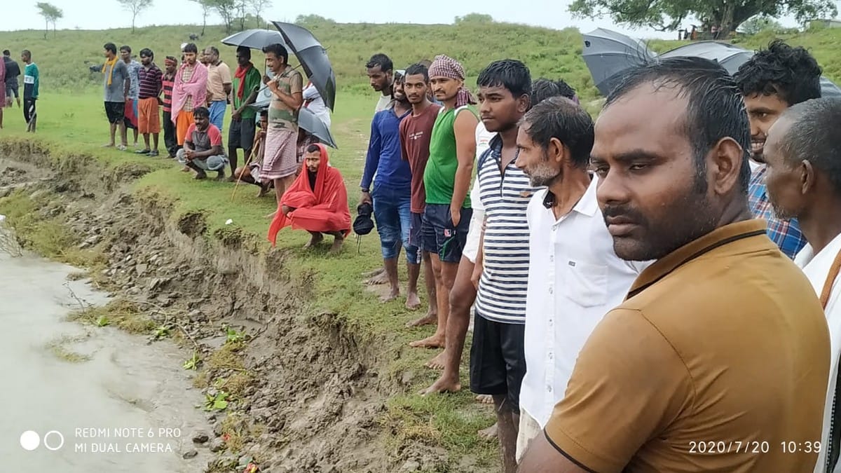 Two student drowned in ganga river during bath on third monday of sawan 2020 in ghazipur up
