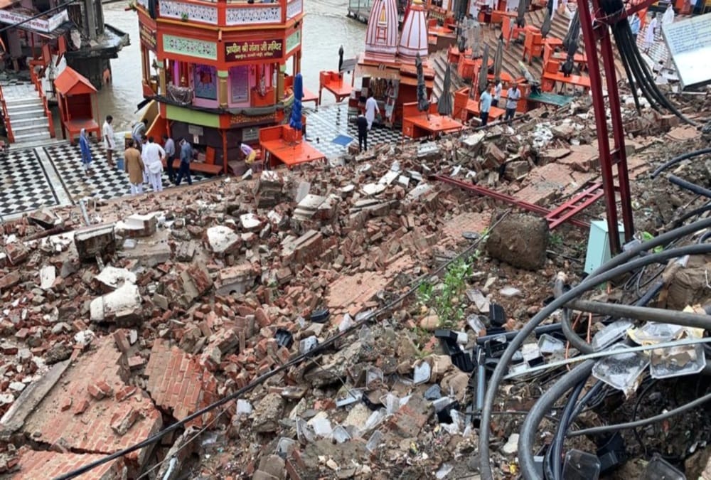 Uttarakhand Weather Update: Har Ki pauri wall collapse Debris near Brahma Kund Real Condition