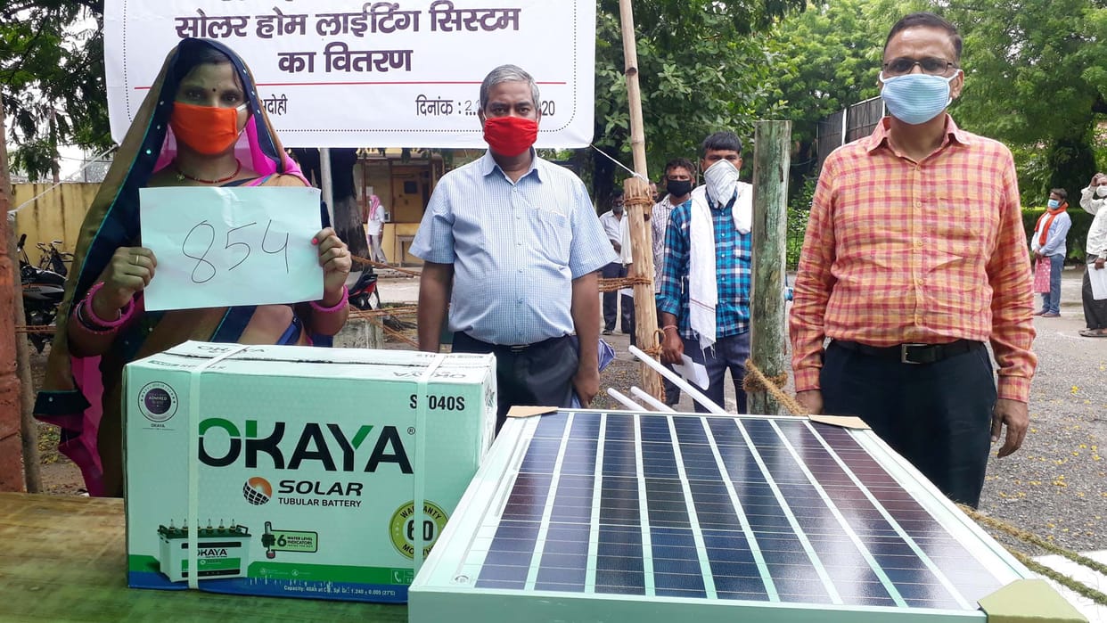 Weavers get solar home lighting system
