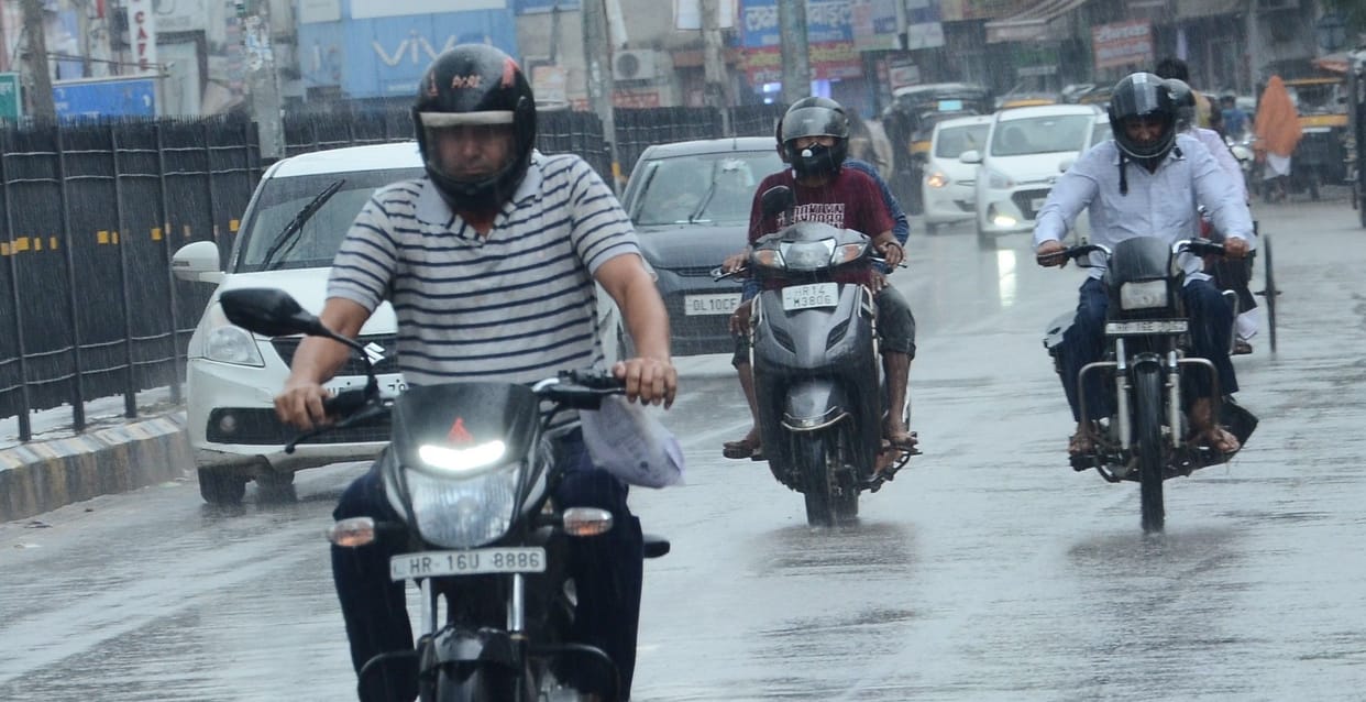 On average 13 mm rain in Bhiwani on monday.