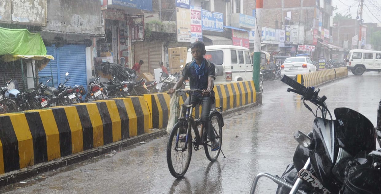 Hot rain gets rid of heat, water enters houses