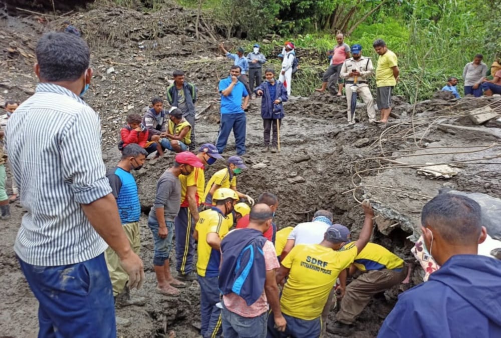 Uttarakhand Flood Disaster in Pithoragarh : Debris cover Whole village