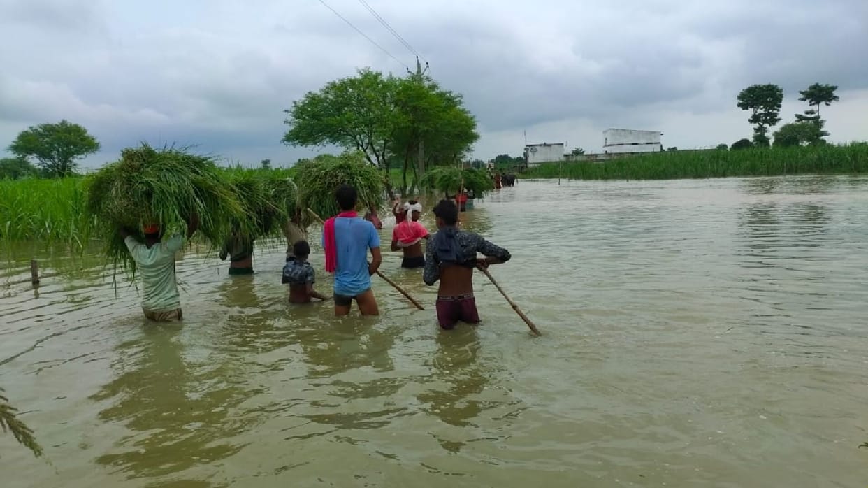Saryu burial, water filled on Gaighat-Rampur Dhobia road