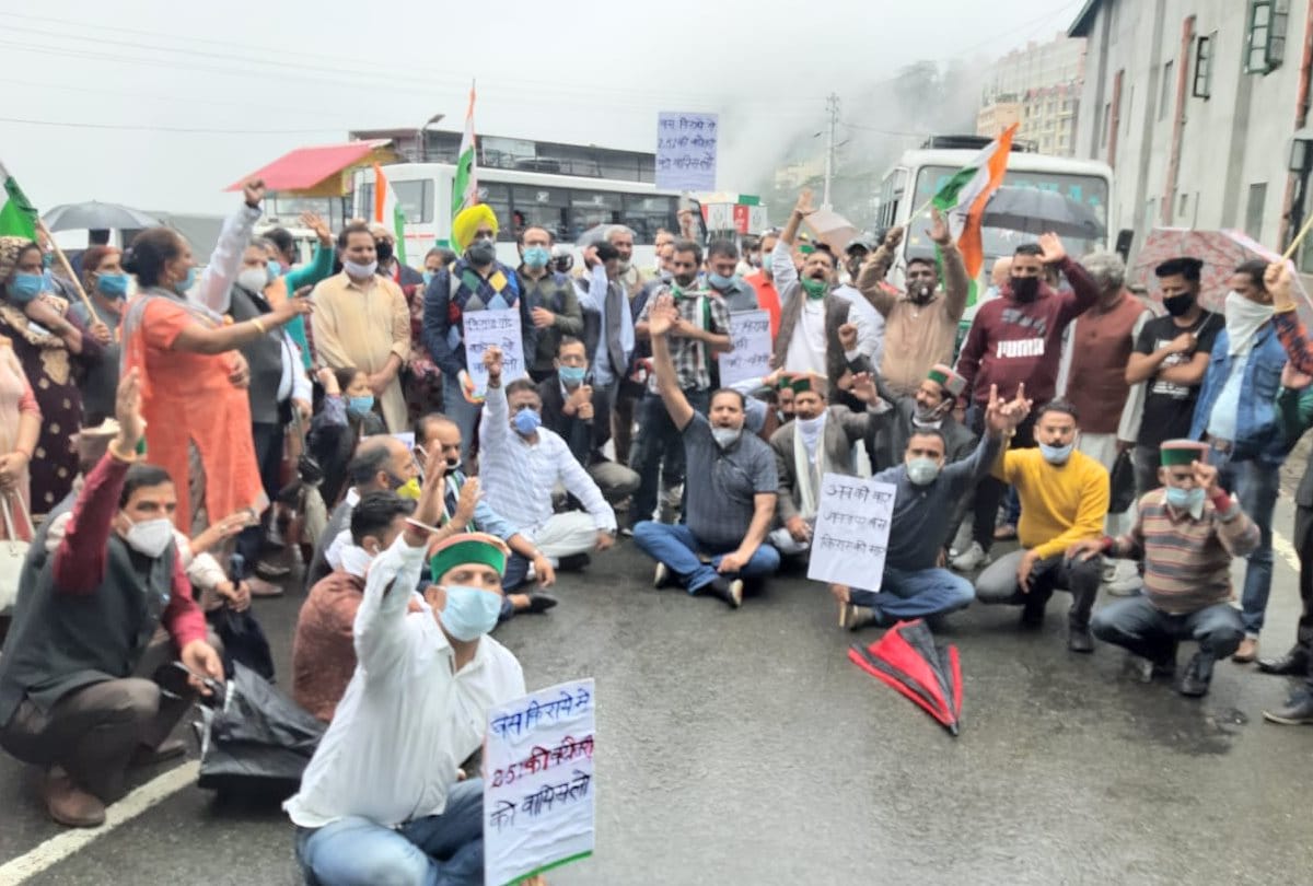 himachal congress and citu protest against bus fare hike decisions in himachal pradesh