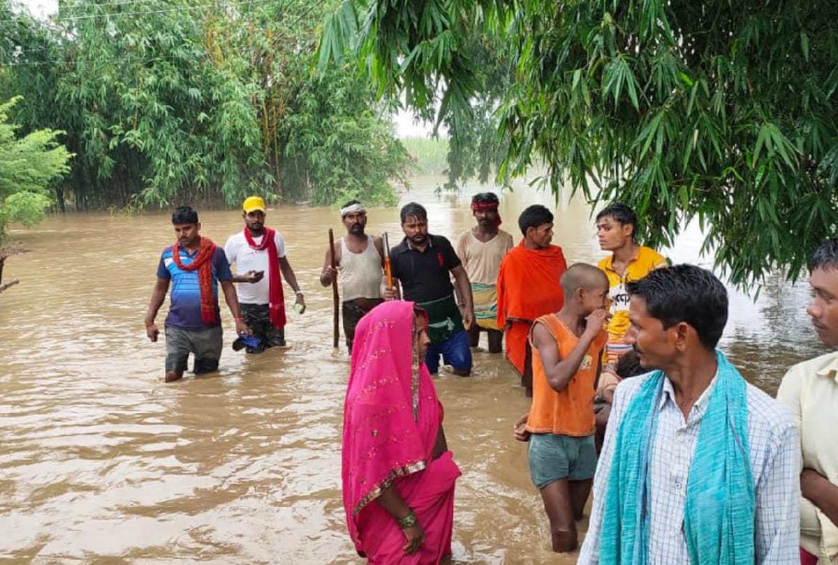 Gandak river flowing 24 cm above danger mark in Kushinagar