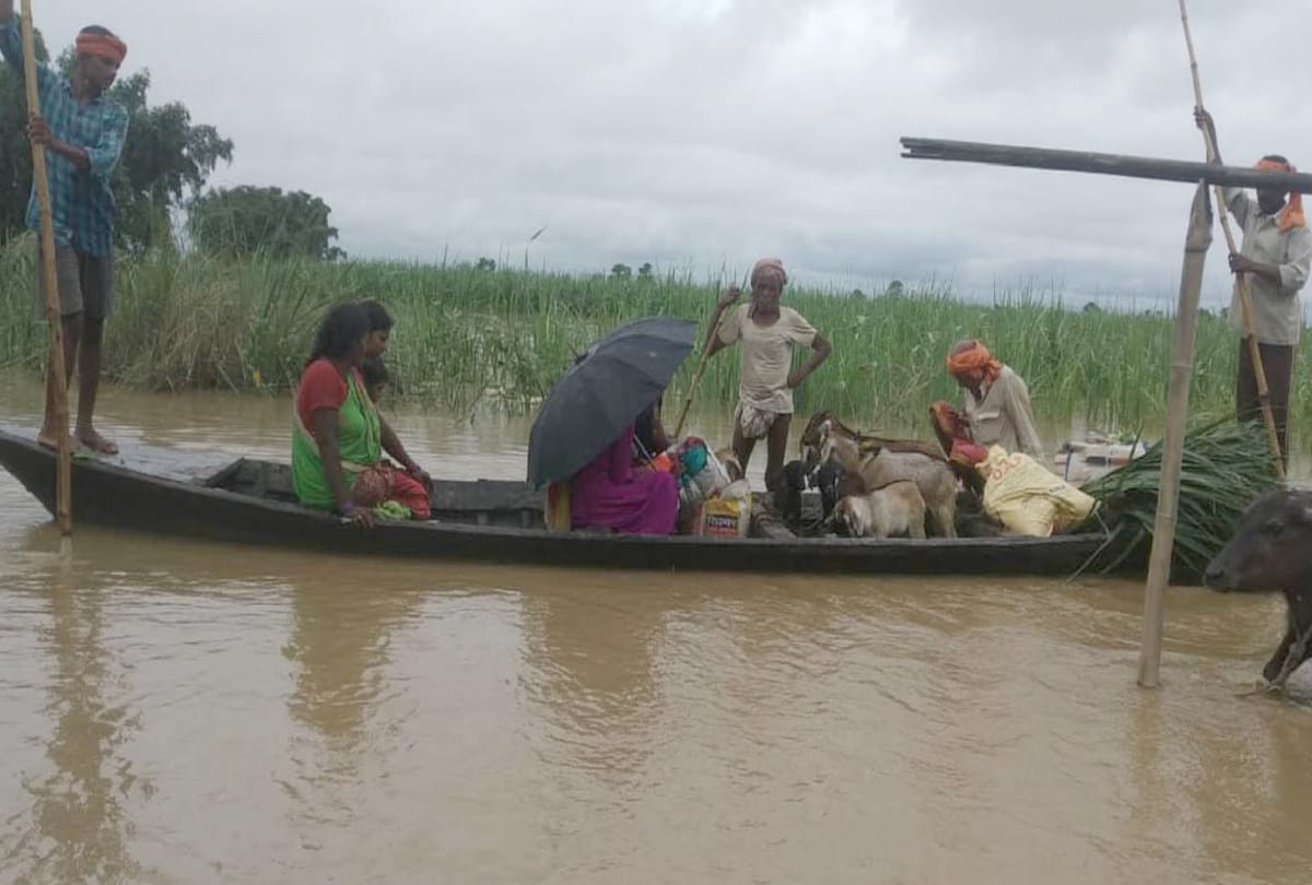 Gandak river flowing 24 cm above danger mark in Kushinagar