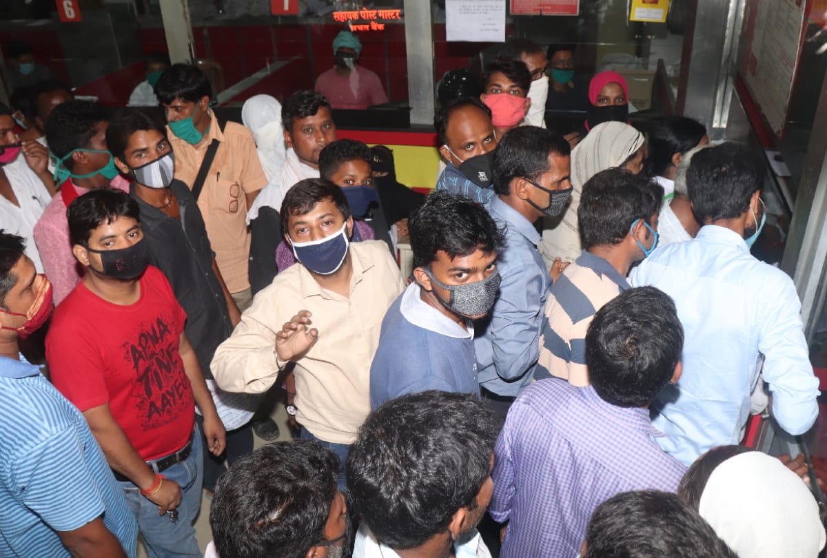 People Breaking social distancing can be dangerous during coronavirus in gorakhpur