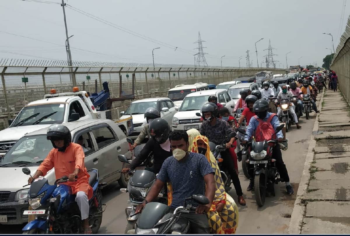 People Breaking social distancing can be dangerous during coronavirus in gorakhpur