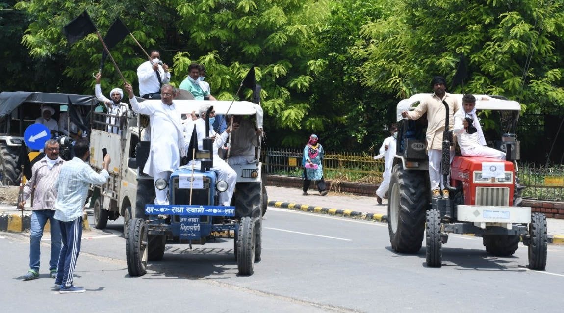 protest, farmers, tractor
