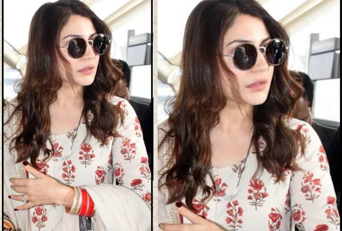 bollywood actress aishwarya rai deepika padukone to priyanka chopra see photos of her mangalsutra