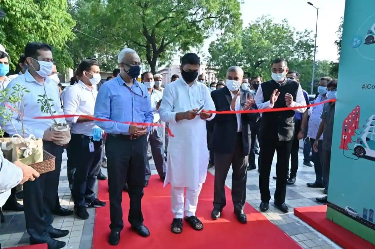 Union Power Minister RK Singh inaugurates India first public Electric Vehicle charging plaza in Delhi electric vehicle charging station in delhi energy efficiency services limited eesl