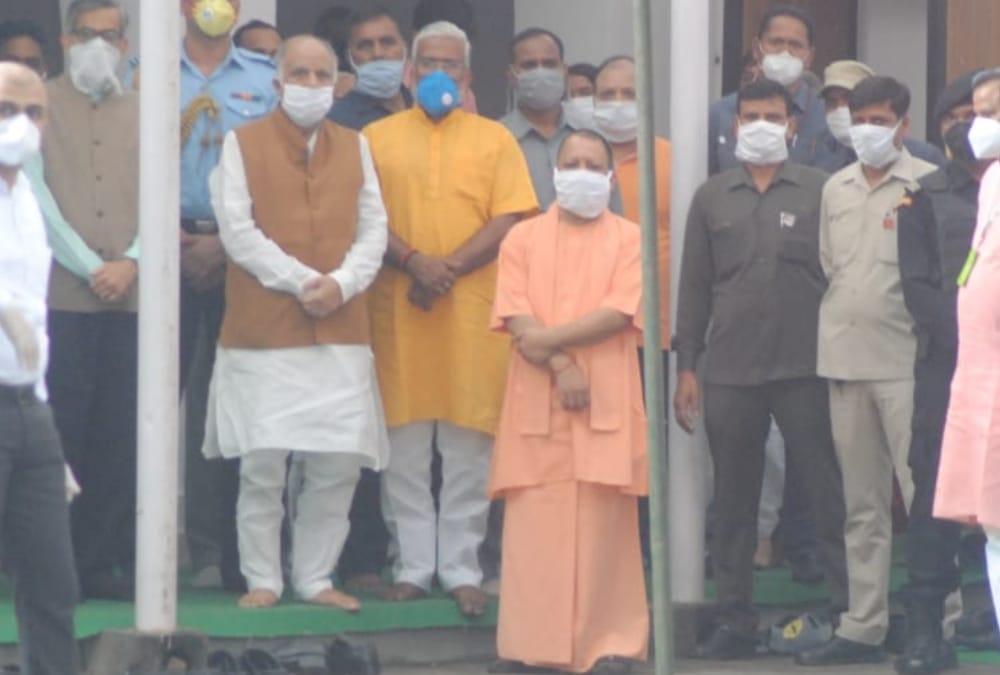 chief minister yogi adityanath pays tribute to Lalji Tandon.