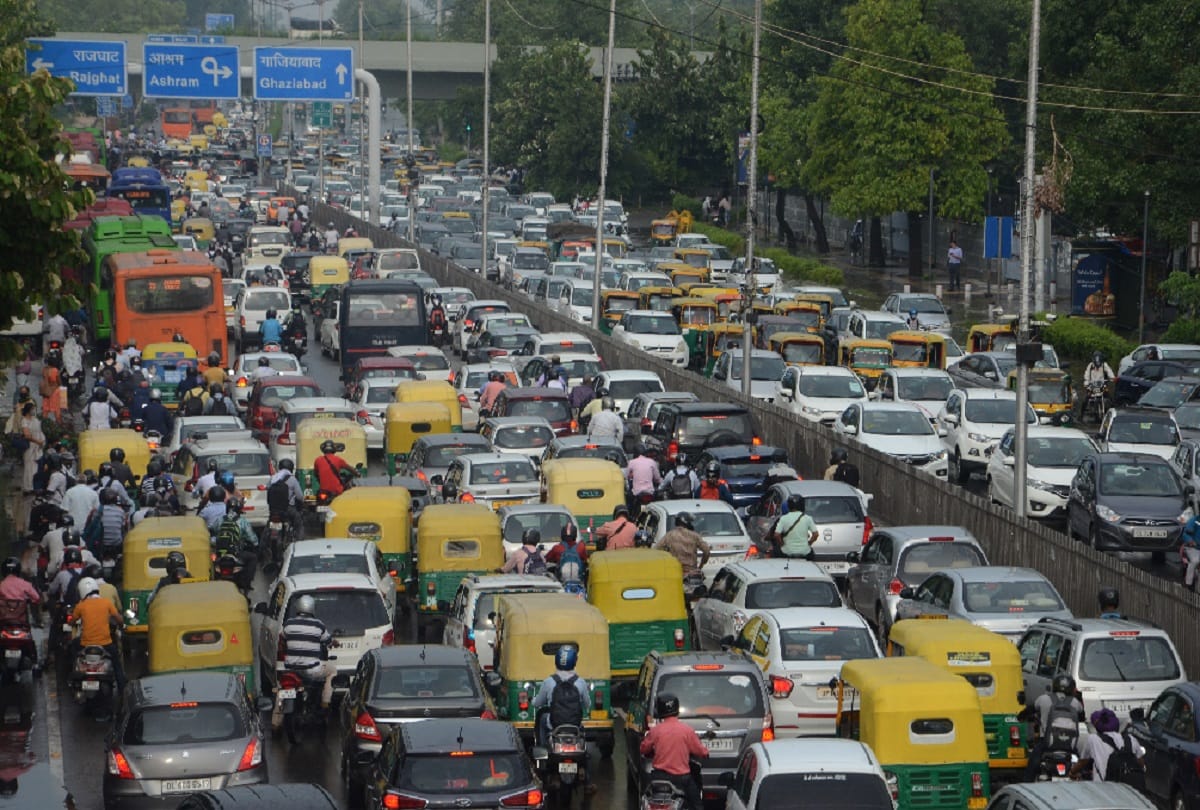 People happy due to cloud, rain and drops in delhi ... But waterlogging and jam 'ruined' 