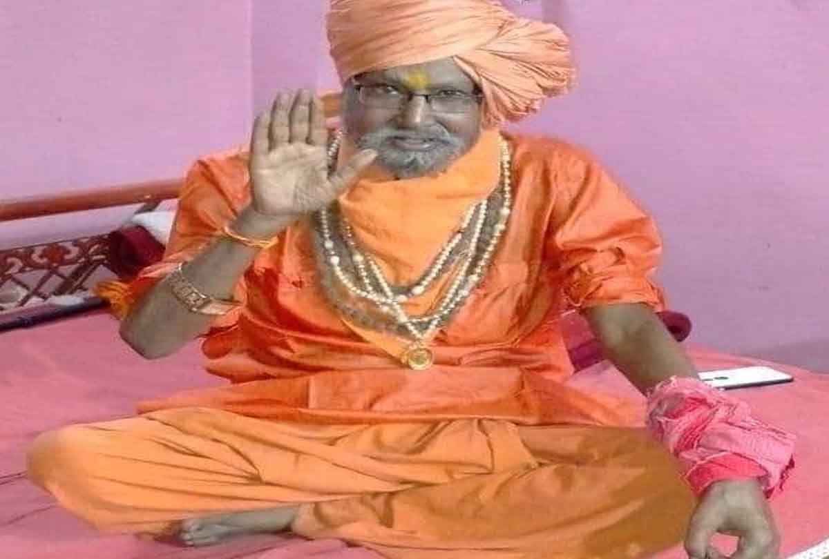 Mahant Ramesh Puri of Anandeshwar temple dies