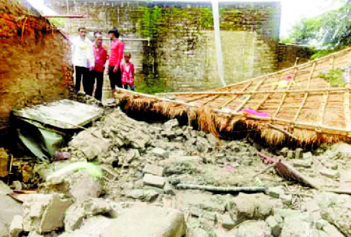 wall collapsed in nigohan, four years old girl died and couple injured