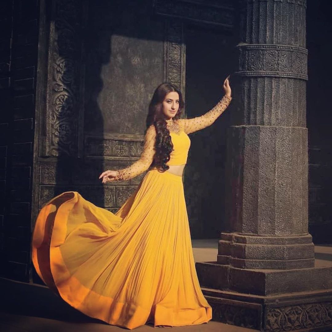Tv actresses dont like wear short dress divyanka tripathi Paridhi Sharma Aalisha panwar dipika kakar Kratika