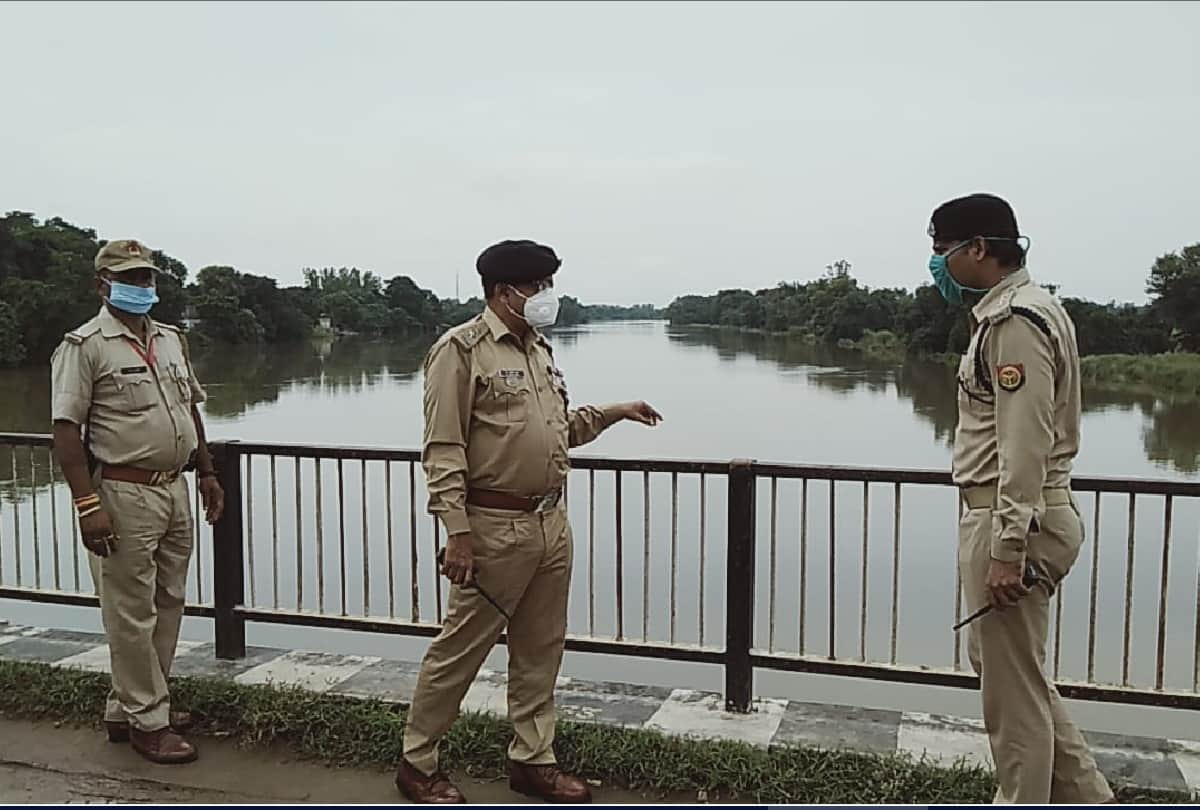 Gorakhpur Flood News Water level very dangerous Rapti River increased