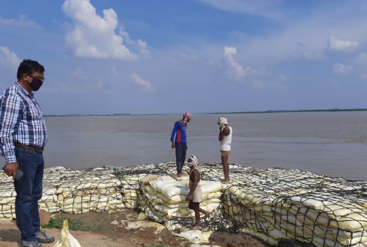 Gorakhpur Flood News Water level very dangerous Rapti River increased
