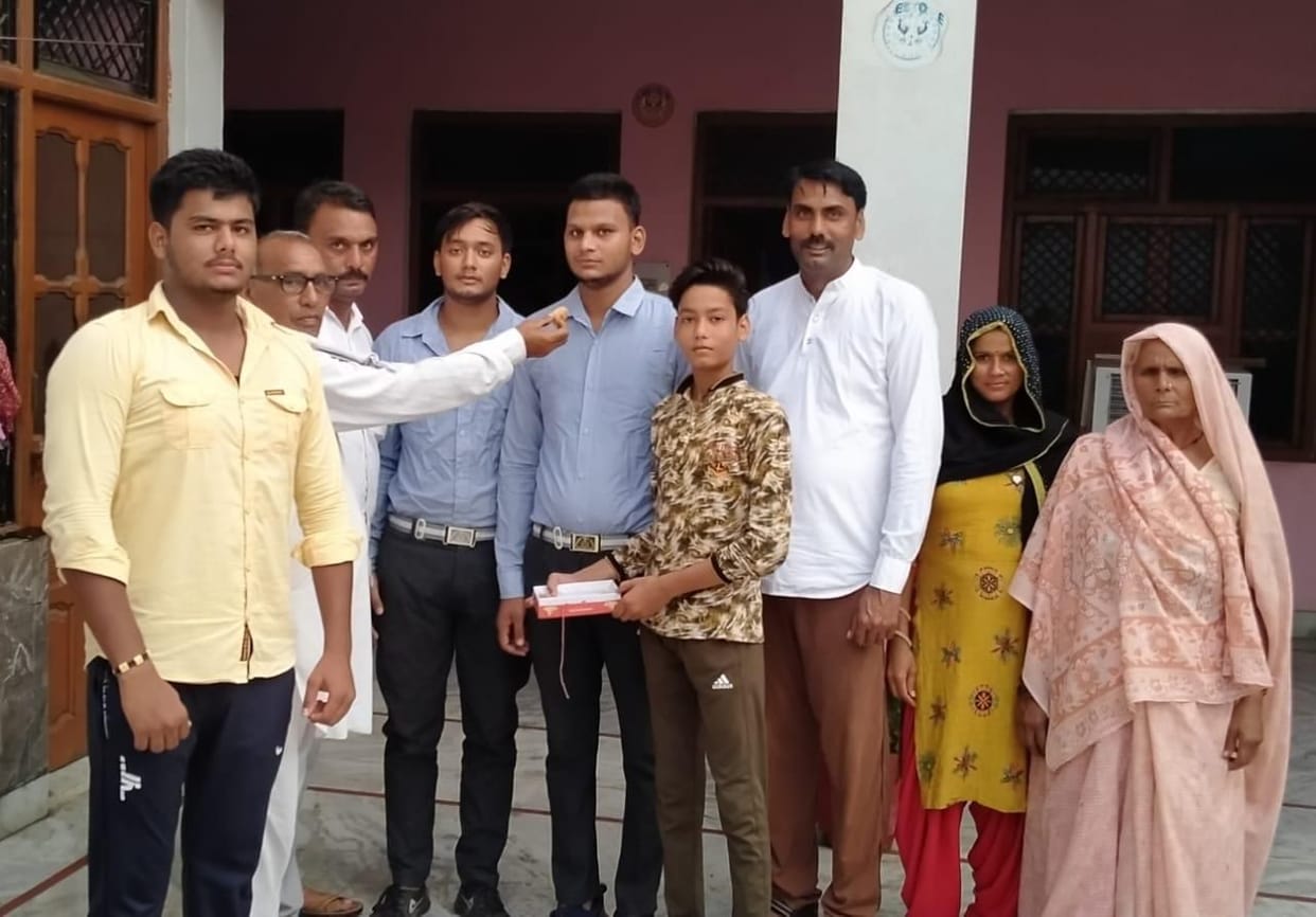 Parents praises Saurabh for performing good in 12th