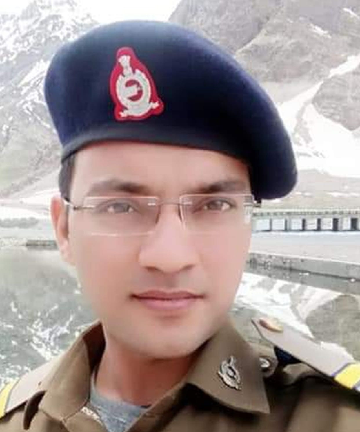 Balrampur police team reached Dras in search of military officer