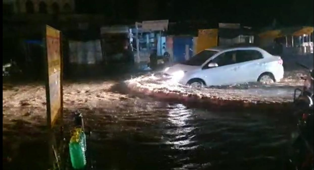 road become pond after rain
