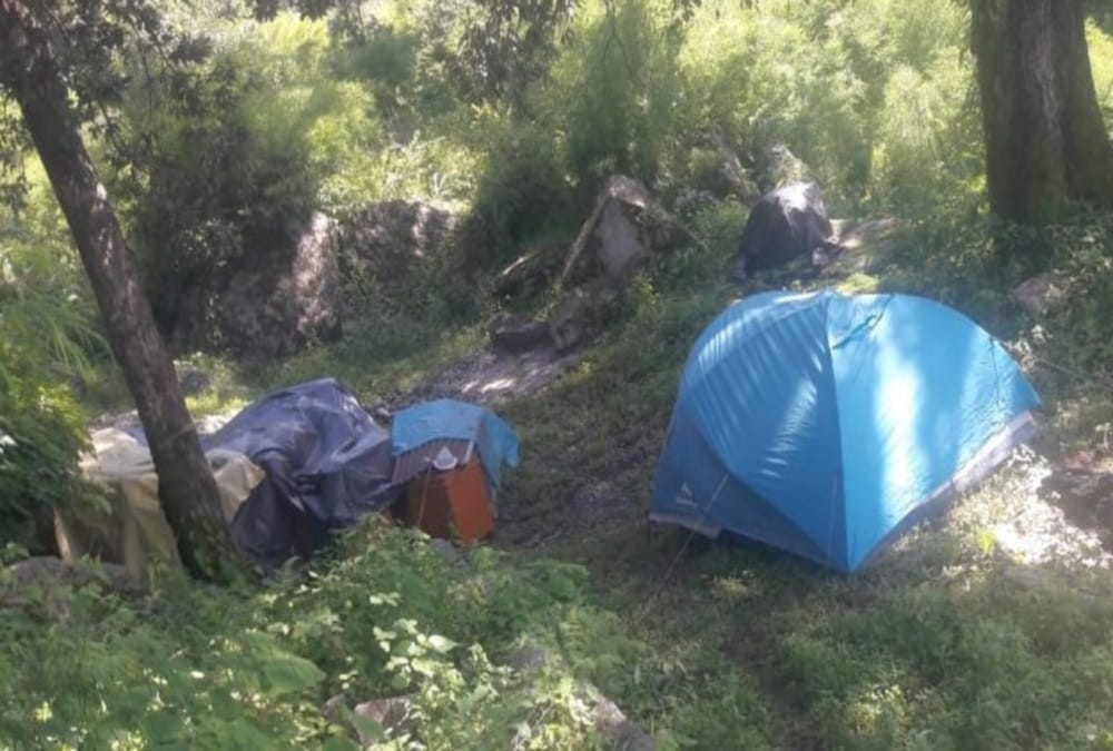 Disaster in Pithoragarh Uttarakhand : Munsiyari village in danger, villagers in fear and spend night in cave