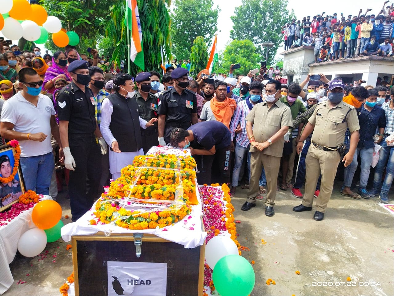 Uttarakhand Soldiers Martyr In Ladakh : dead body reaches, huge rush seen, photos