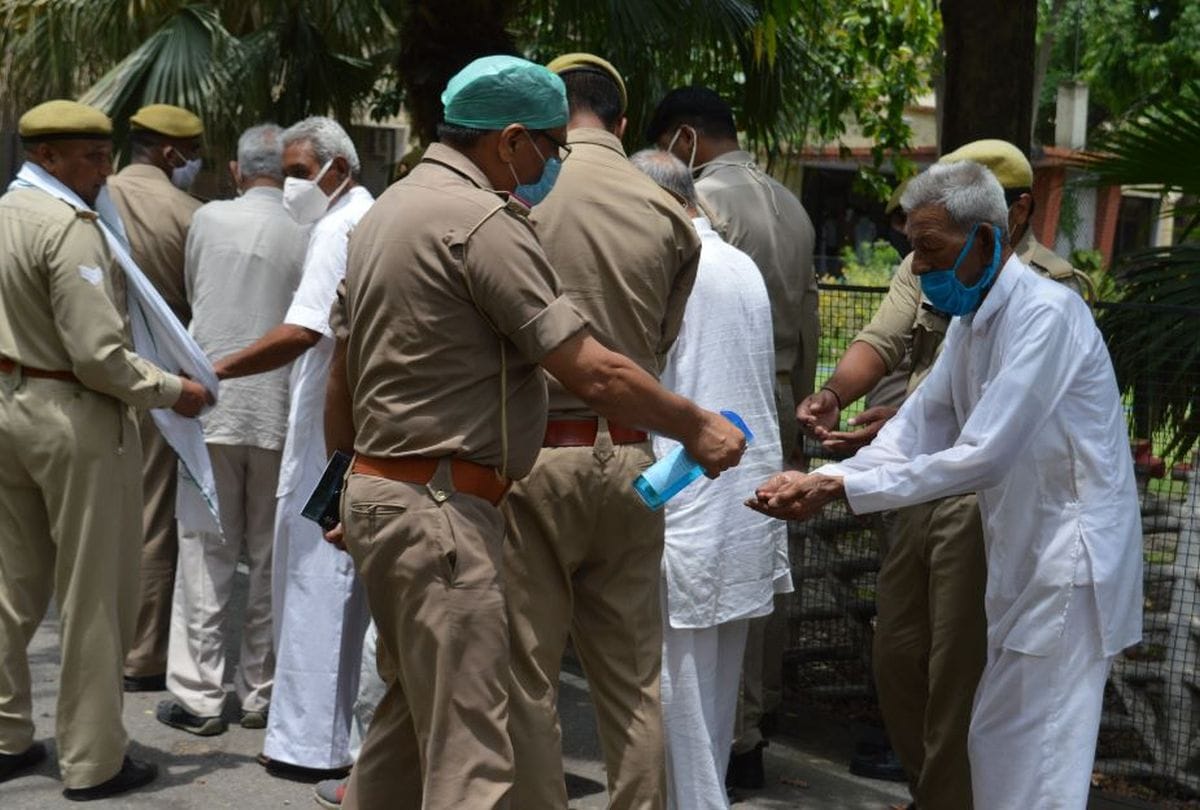 Life Sentence Of 11 Policeman In Murder Case Of Raja Mansingh Side Story