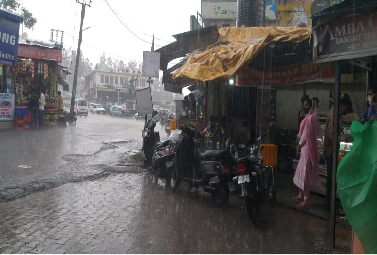 heavy rain in Jammu Kashmir, Three killed due to lightning in Poonch, Jammu Srinagar highway closed