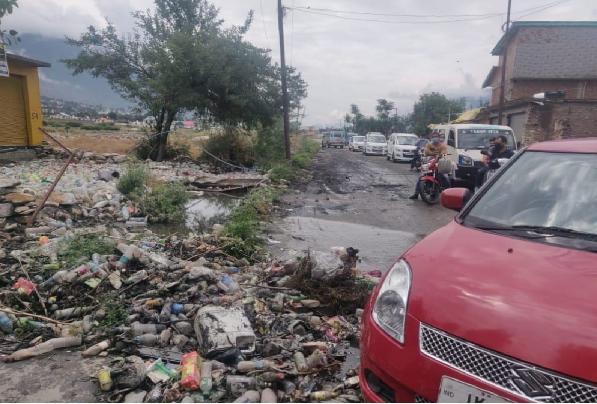 heavy rain in Jammu Kashmir, Three killed due to lightning in Poonch, Jammu Srinagar highway closed