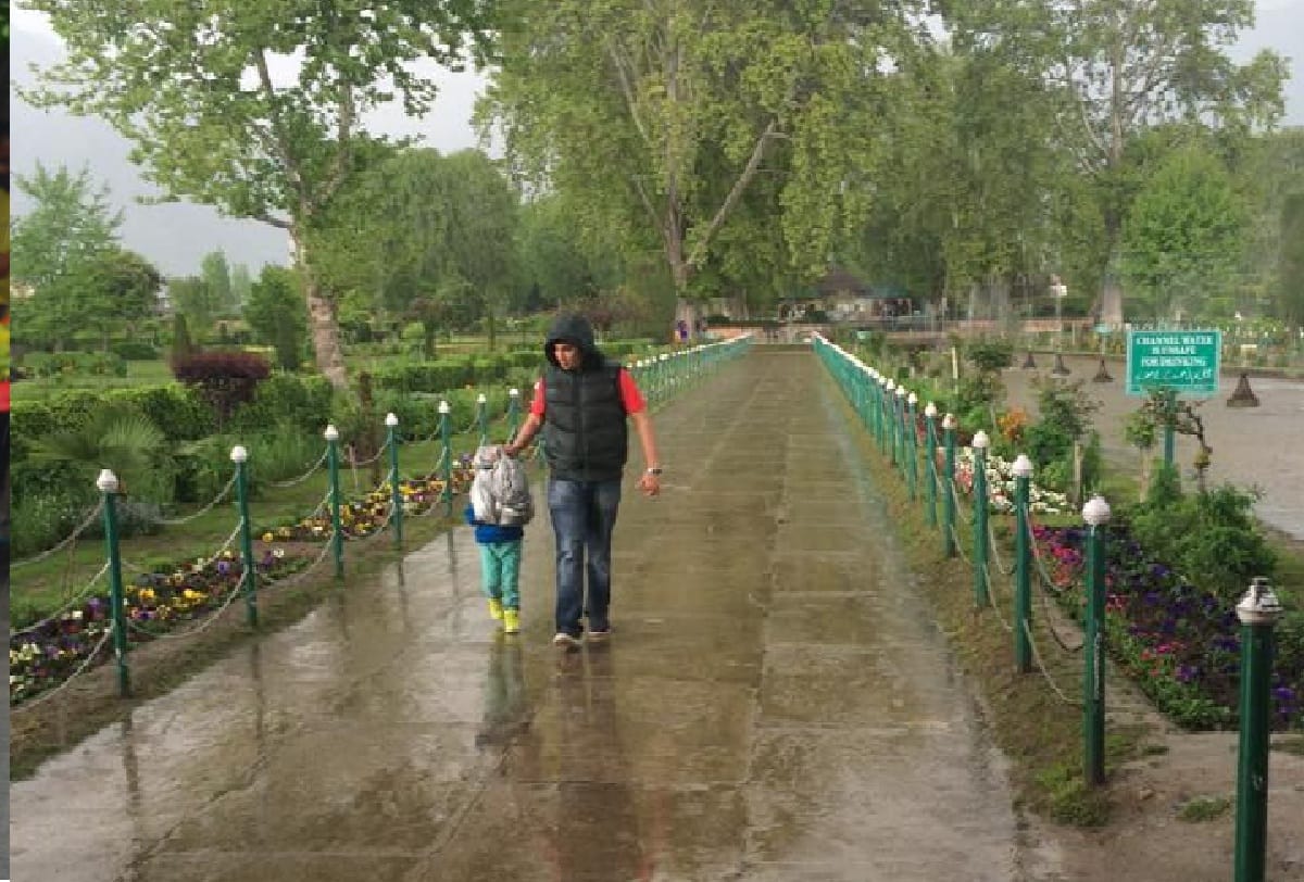 heavy rain in Jammu Kashmir, Three killed due to lightning in Poonch, Jammu Srinagar highway closed