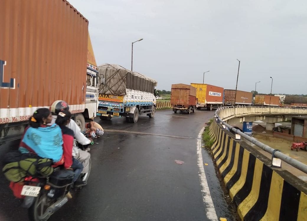 traffic jam in kannauj GT road baipaa