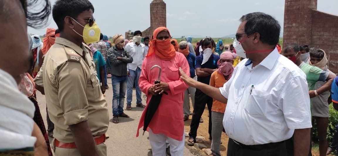 kotedaar 10 kimee door, saadhan nahin mila to jaam kar dee sadak