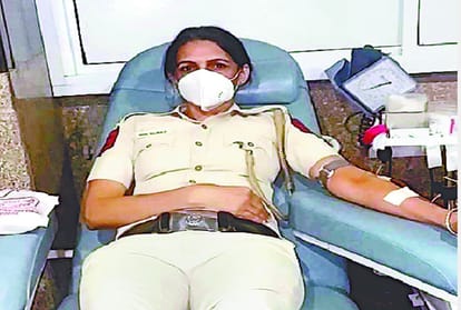 Doctor and women constable became advocates of humanity
