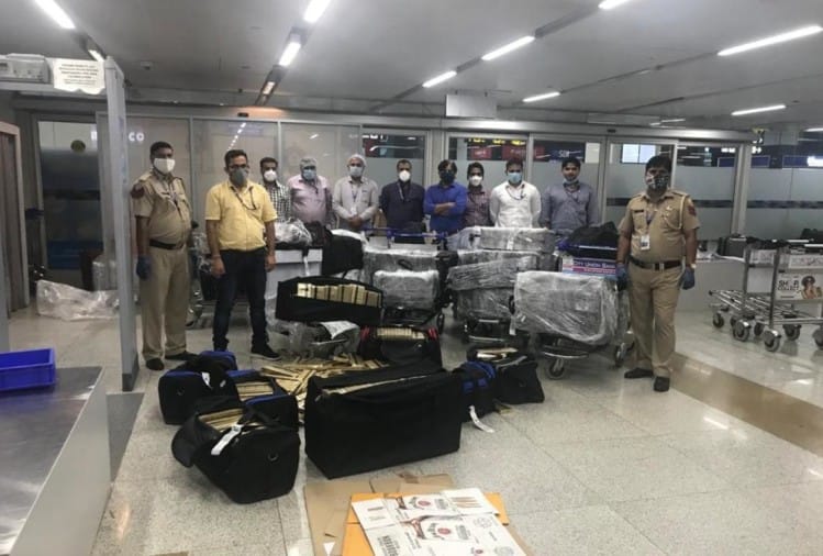 दिल्लीकस्टम ने इंदिरा गांधी हवाई अड्डे पर जब्त की 50 लाख की सिगरेट
