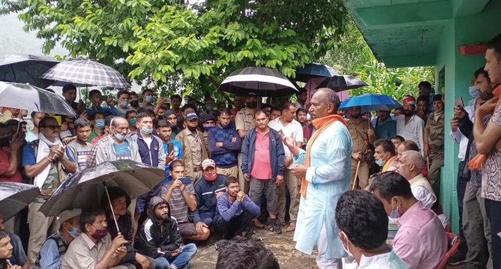Minister in charge reaches Tanga village to know the condition of disaster victims
