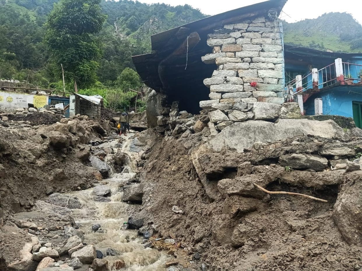 47 families of Dhara village waiting for relief