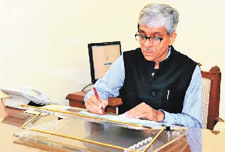 Captain Amrinder Singh Meets to CPS Suresh Kumar to Sort Out Misunderstandings