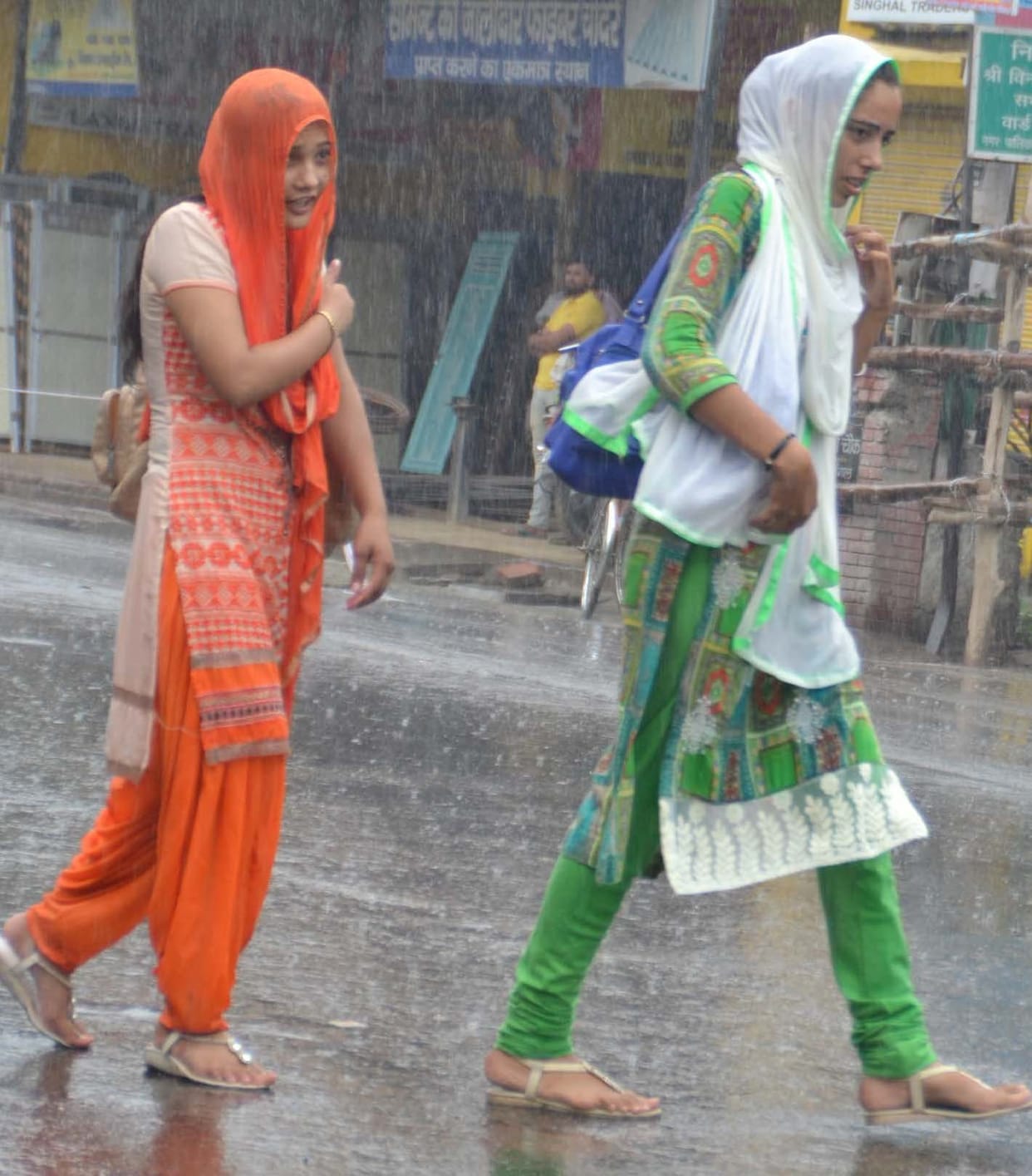 Drizzle and wind blows in the afternoon.