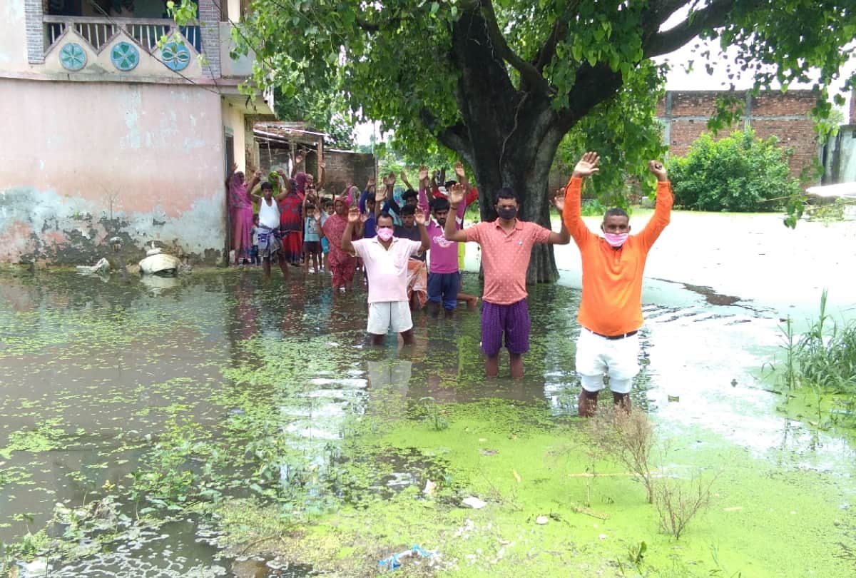 Latest Gorakhpur Flood update news and see latest Photos