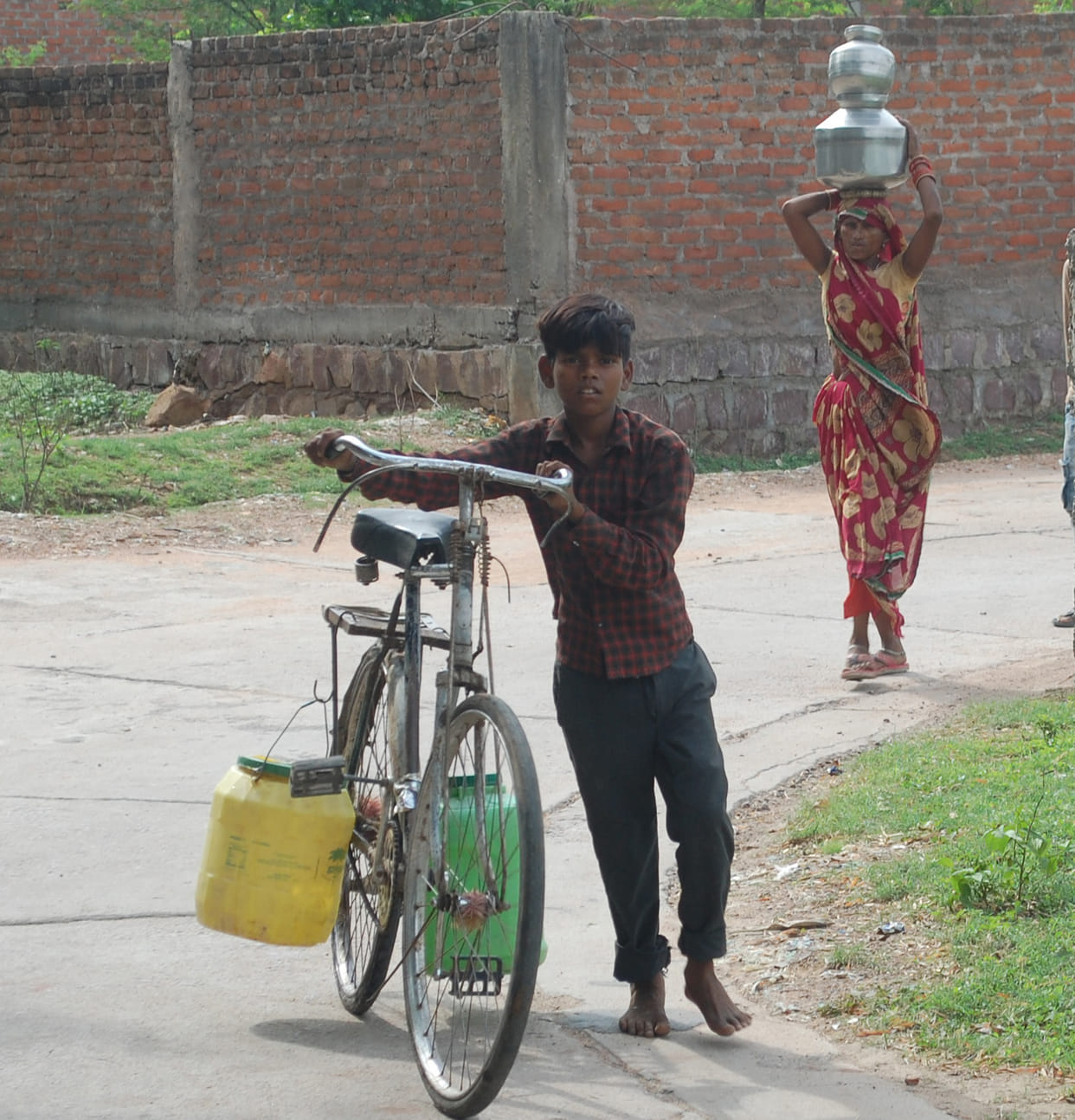 logon ko nhi mila pani