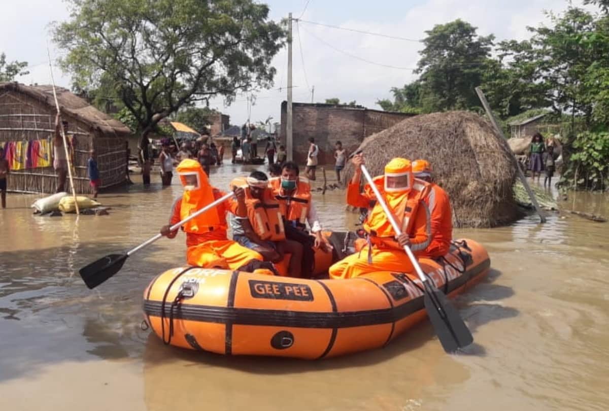 NDRF team engaged in flood affected area at Kushinagar